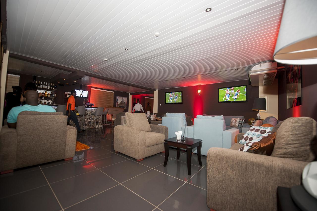 M Suites Hotel Accra Exterior photo